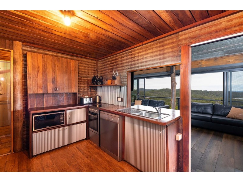 586 Fords Road, Limeburners Creek NSW 2324