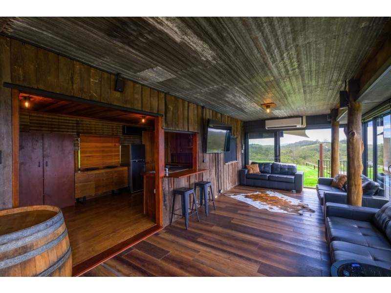 586 Fords Road, Limeburners Creek NSW 2324