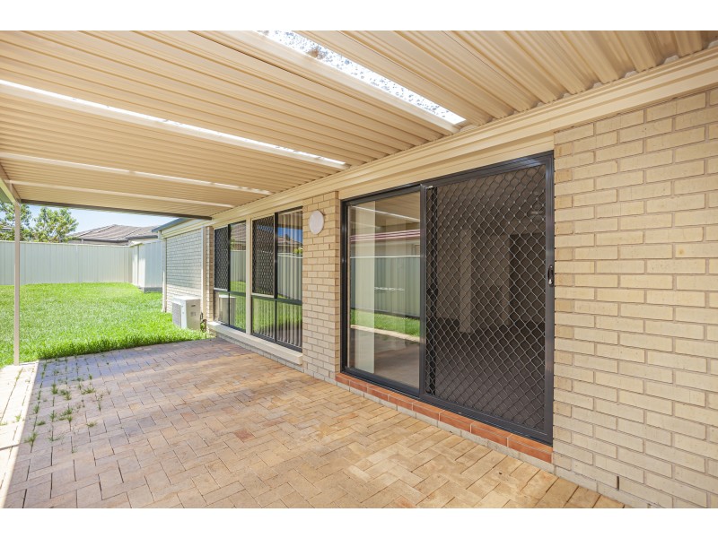 11 Golden Wattle Crescent, Thornton NSW 2322