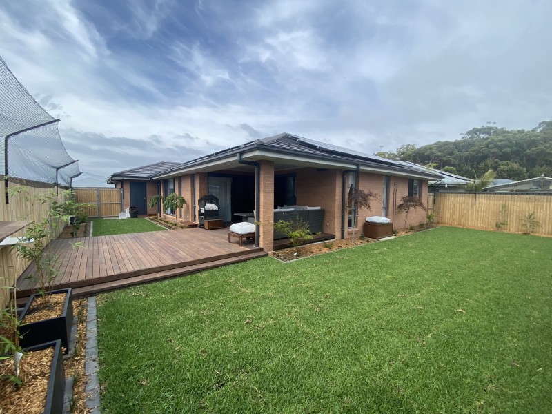 5 Water Street, Fern Bay NSW 2295
