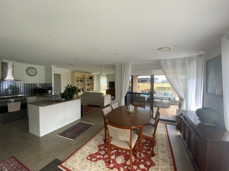 5 Water Street, Fern Bay NSW 2295