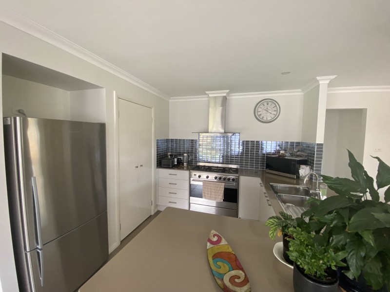 5 Water Street, Fern Bay NSW 2295