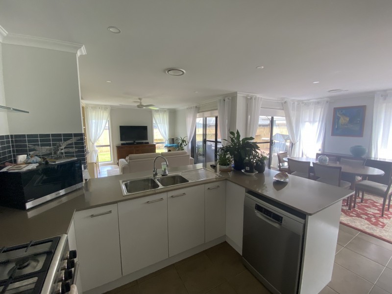 5 Water Street, Fern Bay NSW 2295