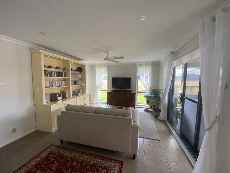 5 Water Street, Fern Bay NSW 2295