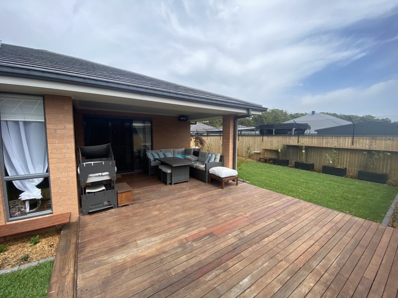 5 Water Street, Fern Bay NSW 2295