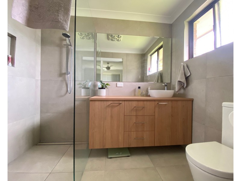 9 Chifley Drive, Raymond Terrace NSW 2324
