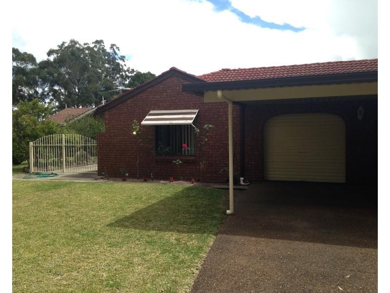 FLAT 2 DEAS PLACE, Raymond Terrace NSW 2324