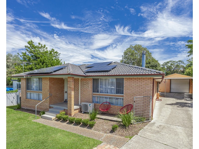 1 Acacia Ave, Raymond Terrace NSW 2324