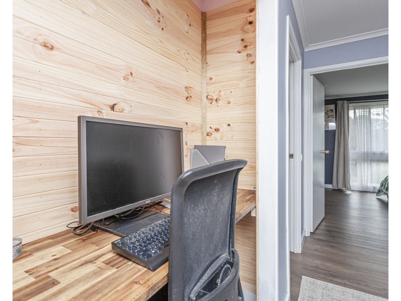 1 Acacia Ave, Raymond Terrace NSW 2324