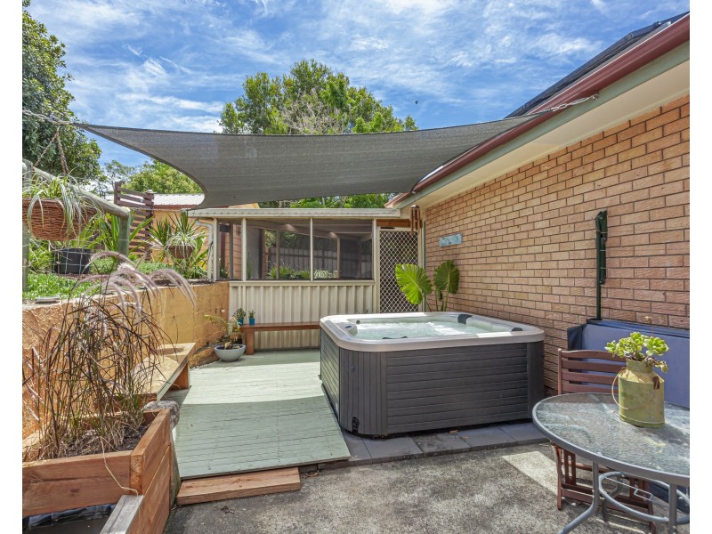 1 Acacia Ave, Raymond Terrace NSW 2324