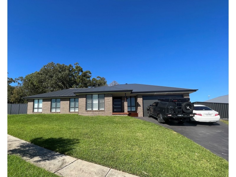 1 Bailey Avenue, Raymond Terrace NSW 2324