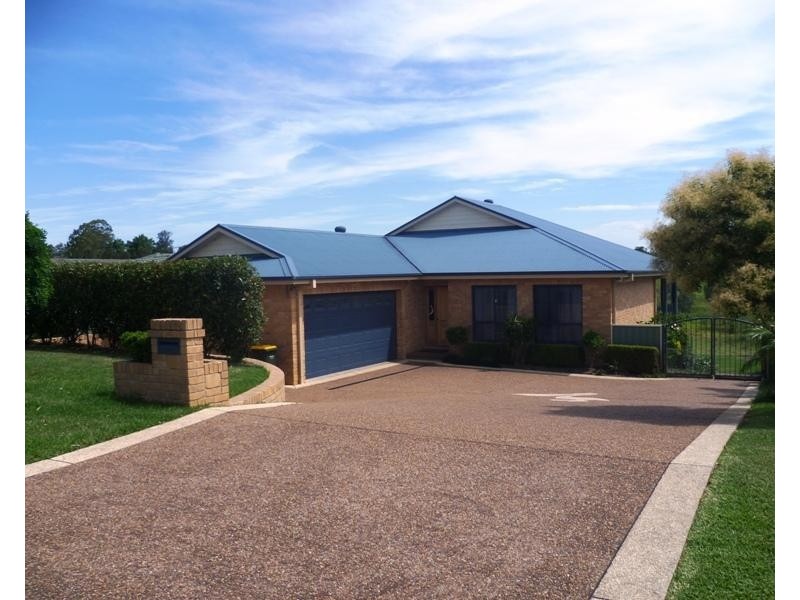8 KANWARY CLOSE, Raymond Terrace NSW 2324