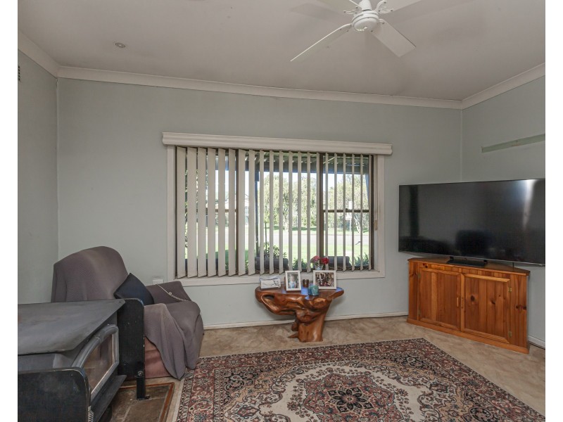 5 Gwen Parade, Raymond Terrace NSW 2324