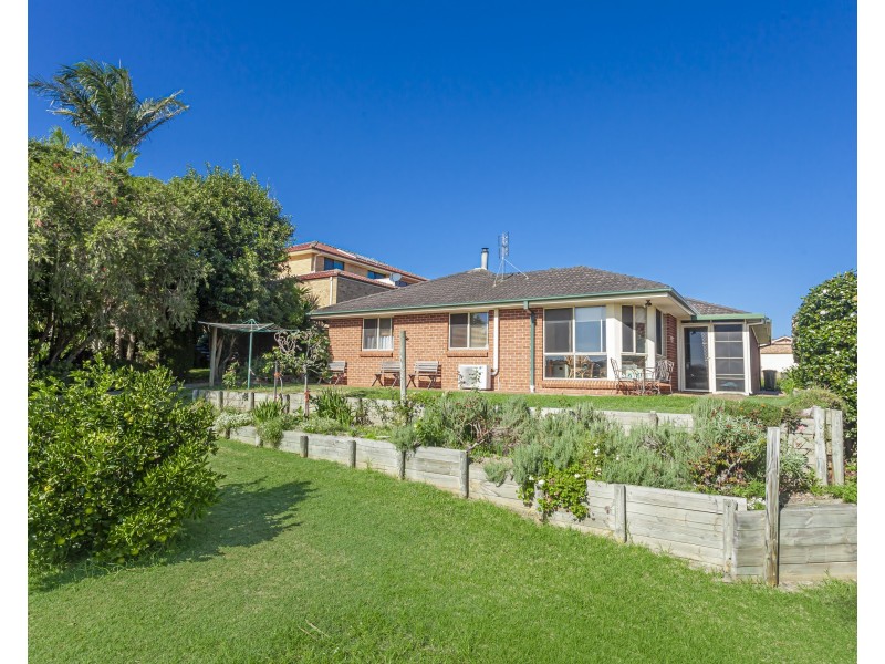 74 Beaton Avenue, Raymond Terrace NSW 2324