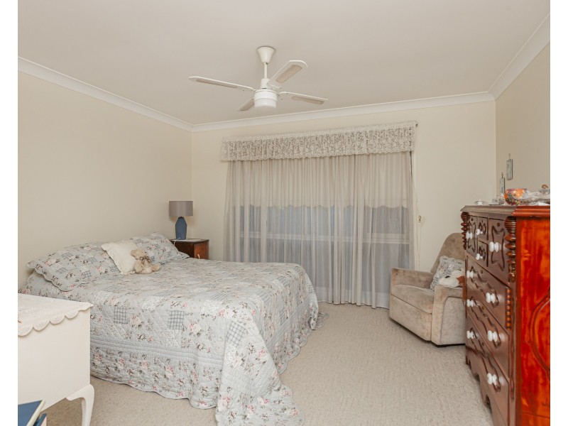 74 Beaton Avenue, Raymond Terrace NSW 2324