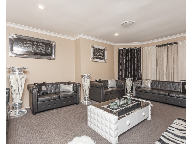 16 Gordon Reeve Close, Raymond Terrace NSW 2324
