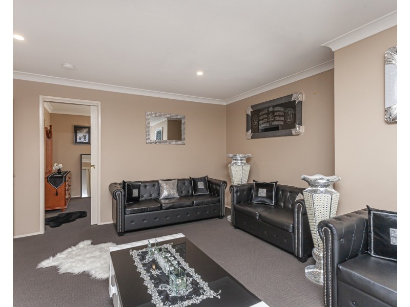 16 Gordon Reeve Close, Raymond Terrace NSW 2324