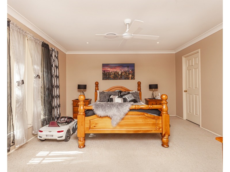 16 Gordon Reeve Close, Raymond Terrace NSW 2324