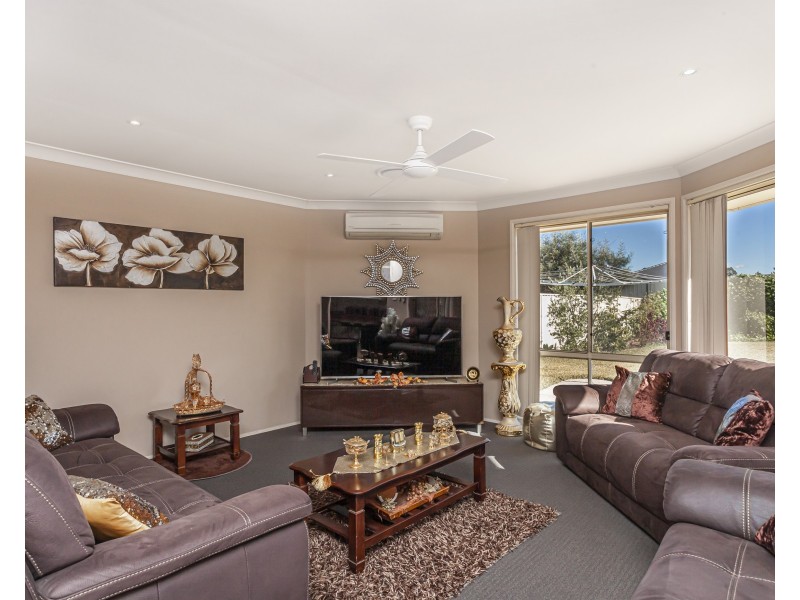 16 Gordon Reeve Close, Raymond Terrace NSW 2324