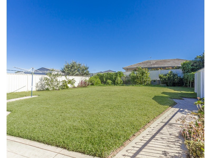 16 Gordon Reeve Close, Raymond Terrace NSW 2324