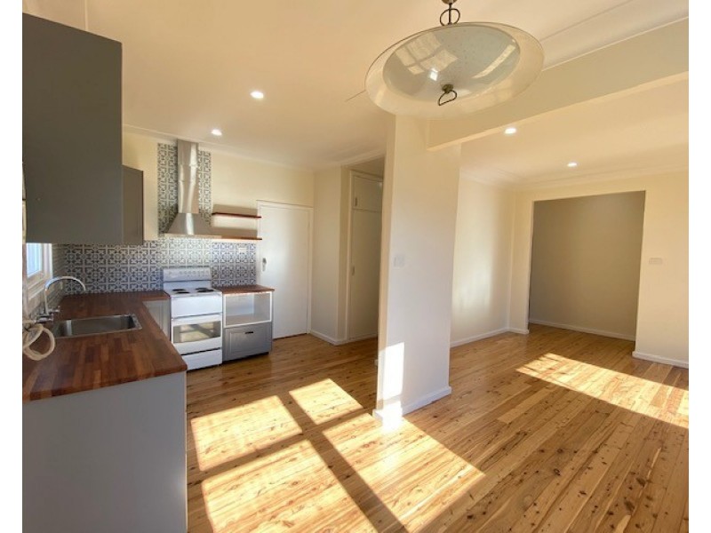 2 Dean Avenue, Raymond Terrace NSW 2324
