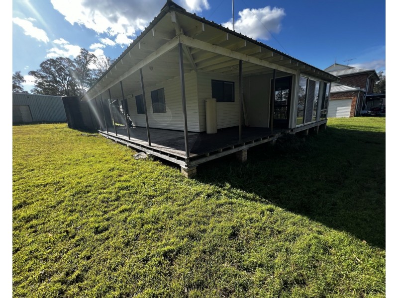 14A MOOGHIN ROAD, Seaham NSW 2324