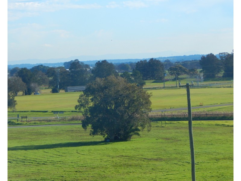 Binns Street, Raymond Terrace NSW 2324