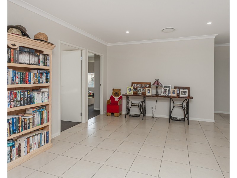 19 Edward Windeyer Way, Raymond Terrace NSW 2324