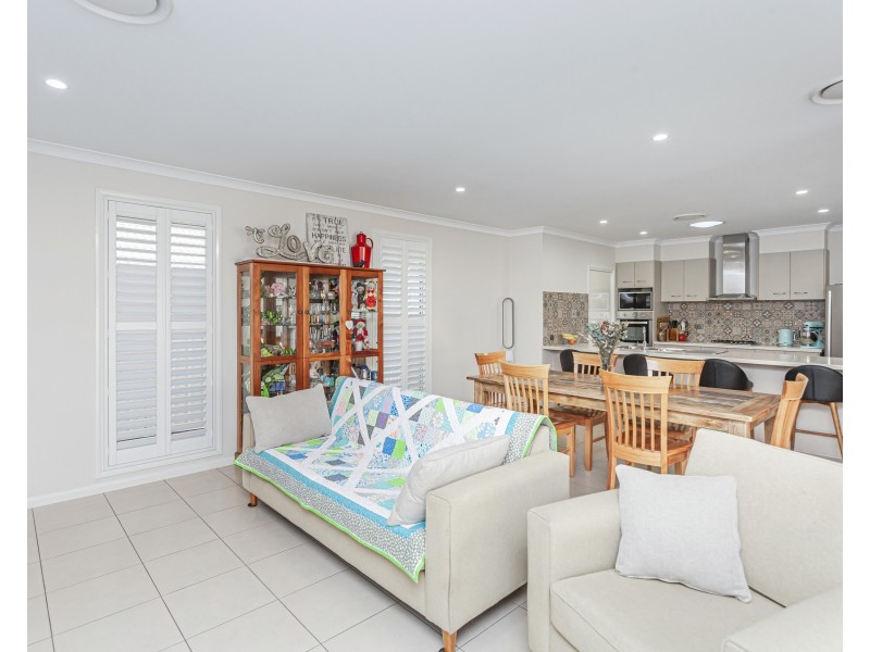 19 Edward Windeyer Way, Raymond Terrace NSW 2324