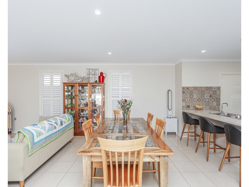 19 Edward Windeyer Way, Raymond Terrace NSW 2324