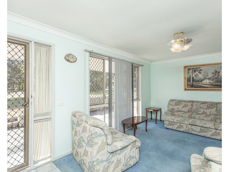 12 Oxley Close, Raymond Terrace NSW 2324