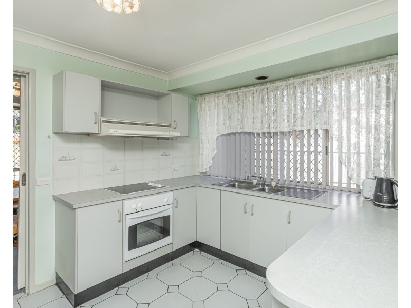 12 Oxley Close, Raymond Terrace NSW 2324
