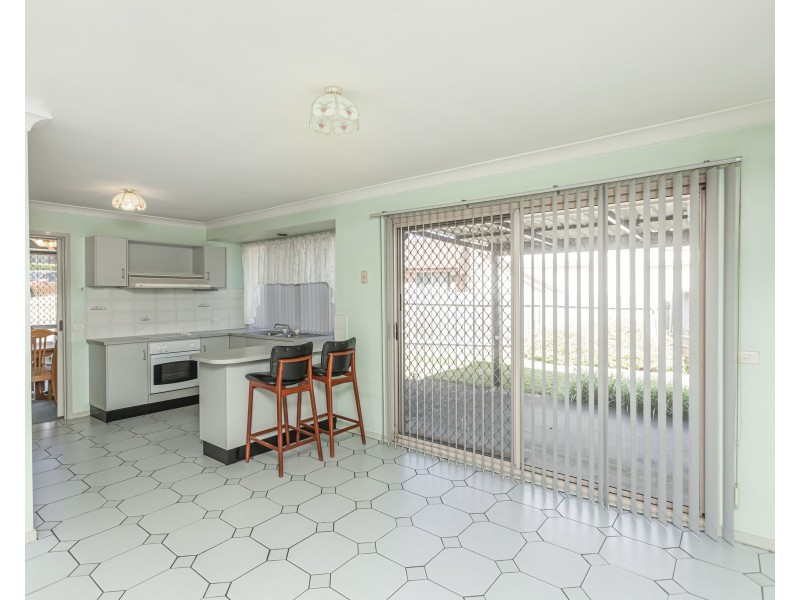 12 Oxley Close, Raymond Terrace NSW 2324