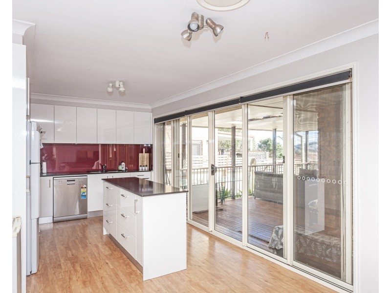 10 Loftus Place, Raymond Terrace NSW 2324