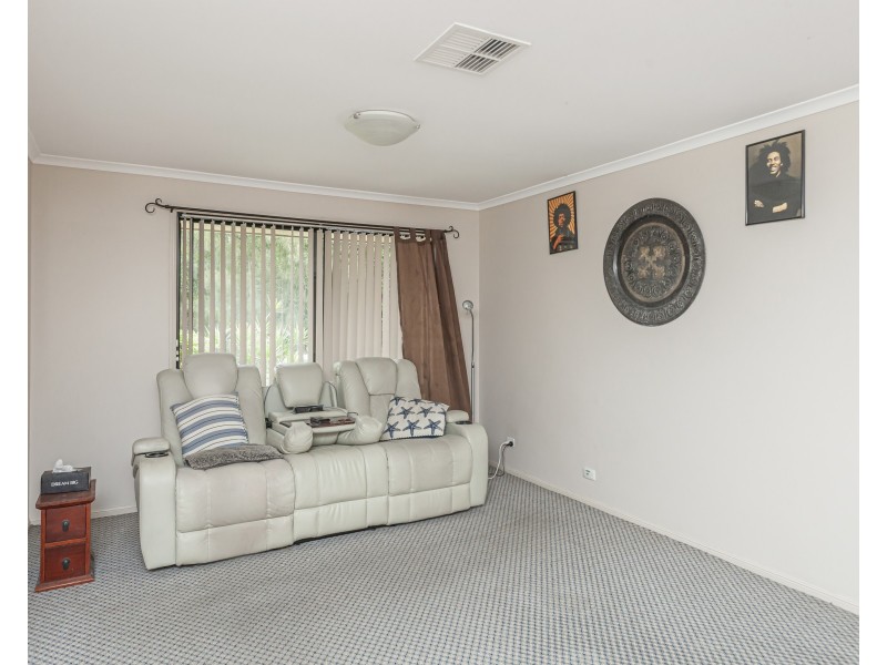 2 Feeney Way, Raymond Terrace NSW 2324