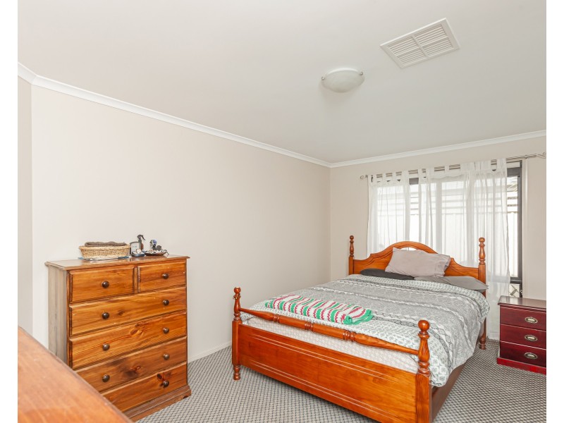2 Feeney Way, Raymond Terrace NSW 2324