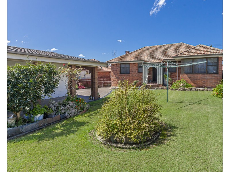 8 Yarramundi Street, Raymond Terrace NSW 2324