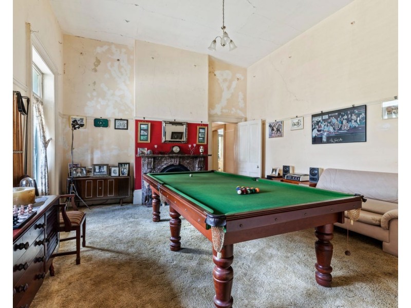 1 OAKHAMPTON ROAD, Maitland NSW 2320