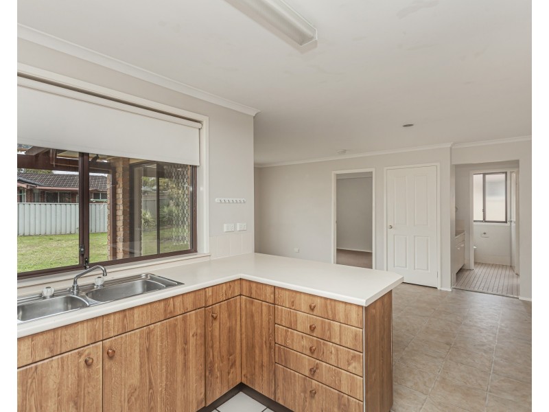 14 Cederwood Crescent, Raymond Terrace NSW 2324