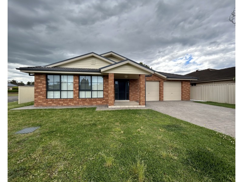 1 Adastra Close, Raymond Terrace NSW 2324