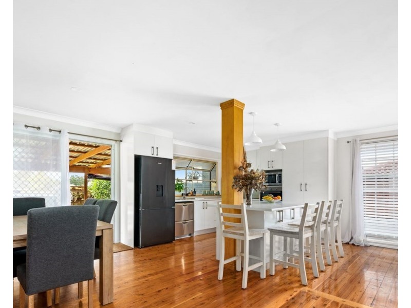 15 Evelyn Crescent, Thornton NSW 2322