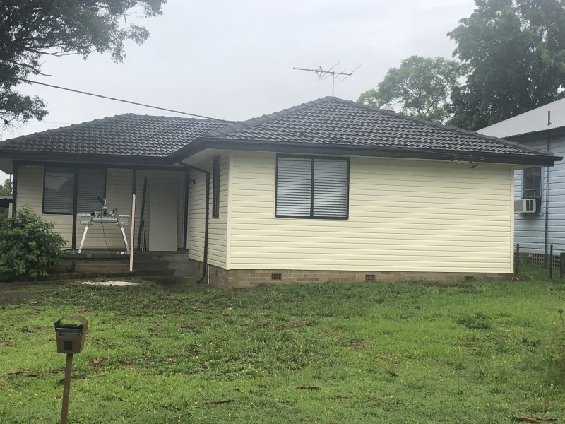4 Geer Street, Raymond Terrace NSW 2324
