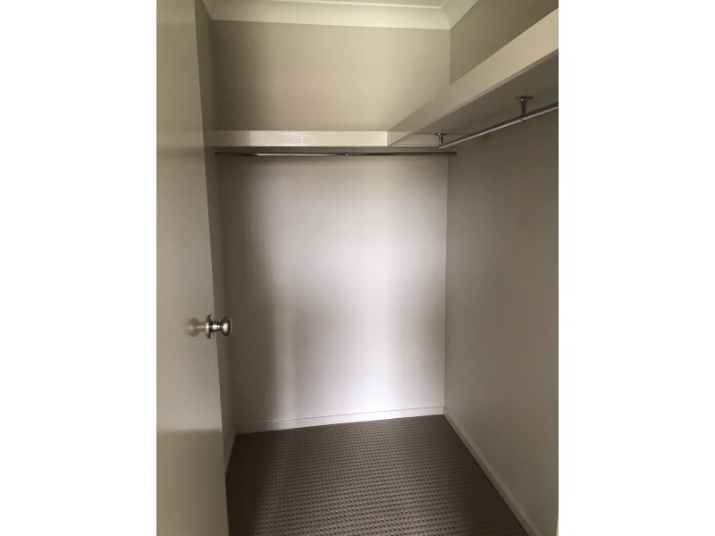 2 Halloran Way, Raymond Terrace NSW 2324