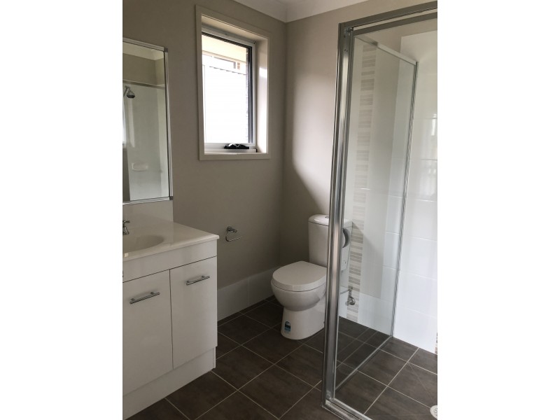 2 Halloran Way, Raymond Terrace NSW 2324