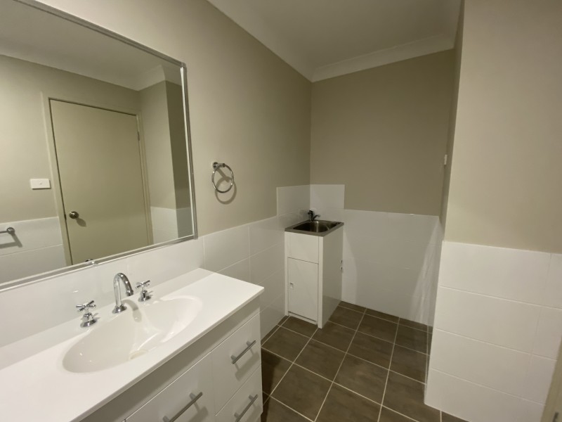 2A Halloran Way, Raymond Terrace NSW 2324