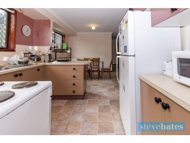 16 Deas Place, Raymond Terrace NSW 2324