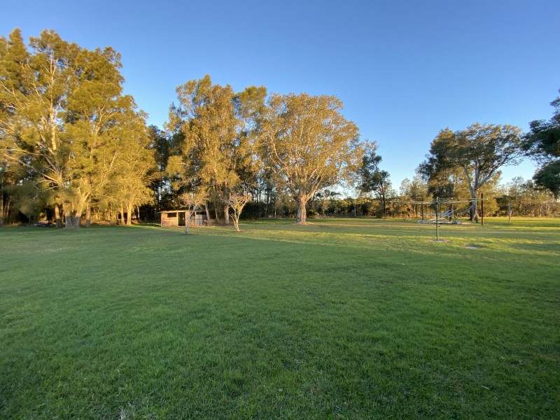 112 Davis Road, Swan Bay NSW 2324