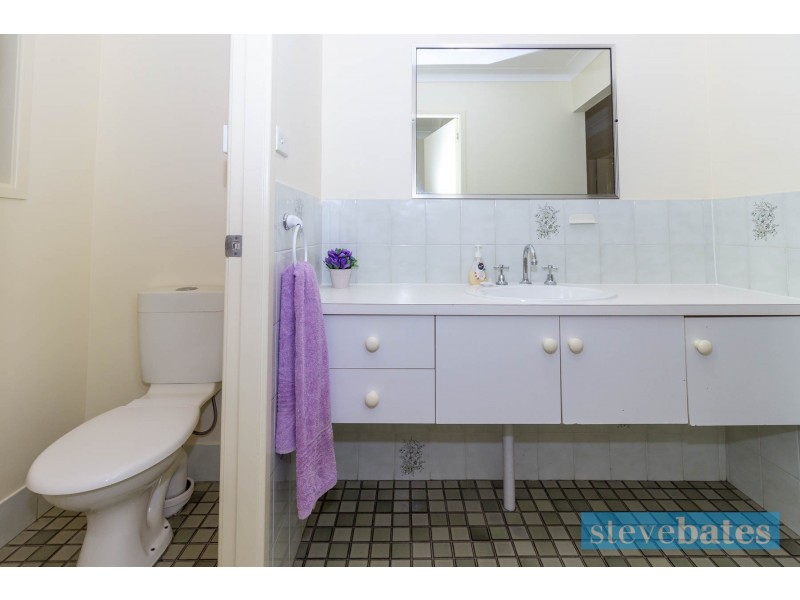 18 Robert Campbell Drive, Raymond Terrace NSW 2324