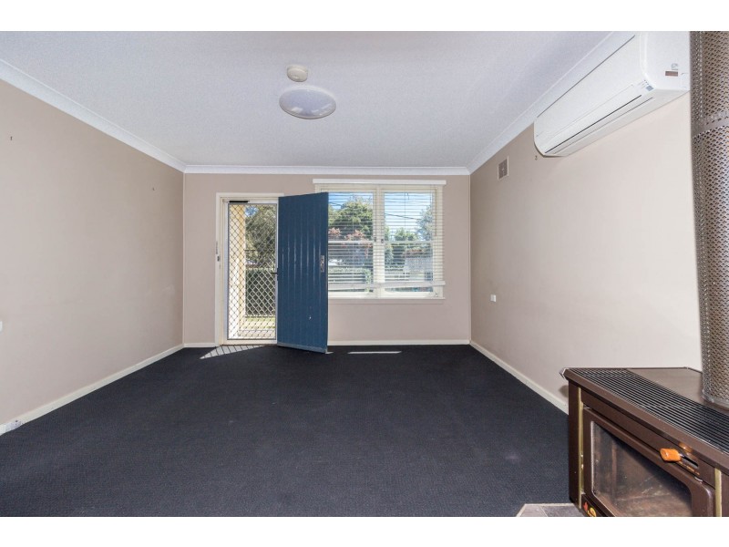 8 Dean Avenue, Raymond Terrace NSW 2324