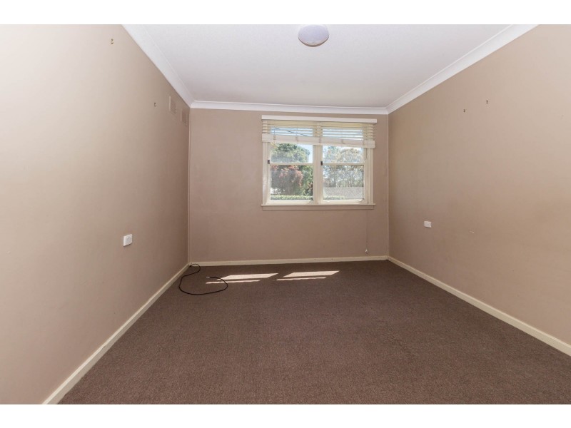 8 Dean Avenue, Raymond Terrace NSW 2324